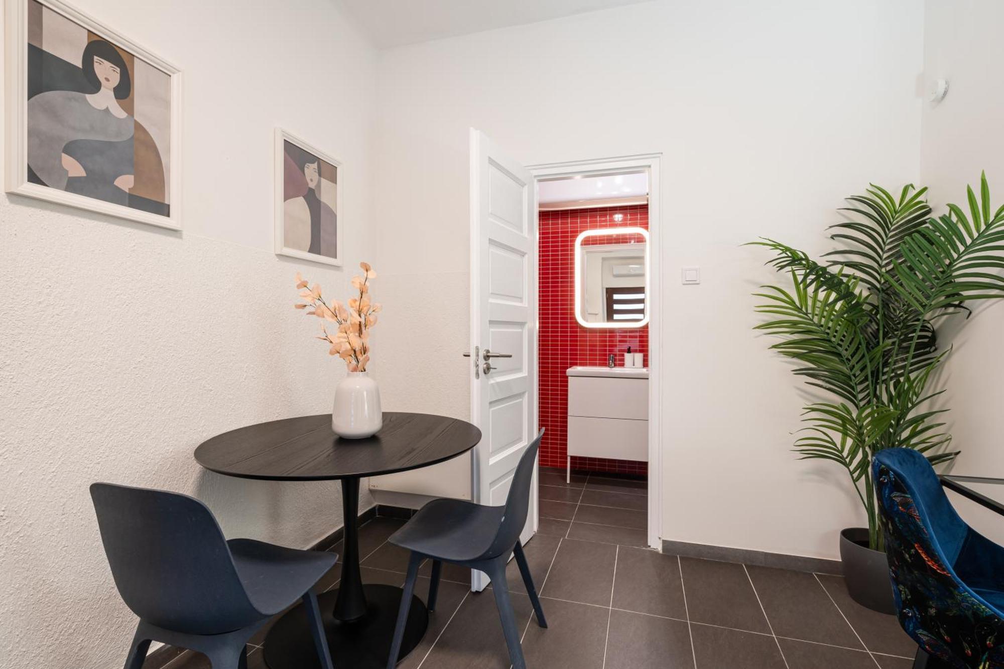 Apartment R10 - Boutique Apartments, Location By Bqa *